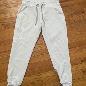 White figs core scrubs ; joggers